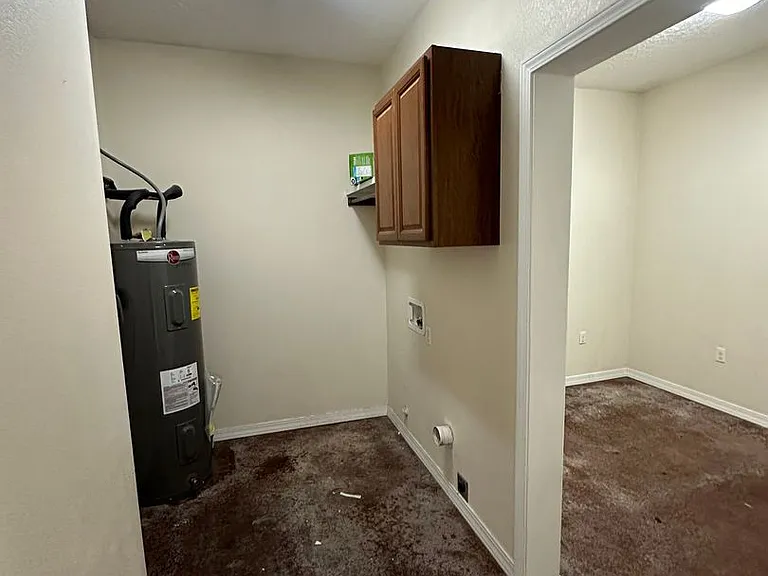 917 Almond Tree Ln — Photo 12