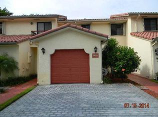 9580 Alcazar Ln, Davie, FL 33324