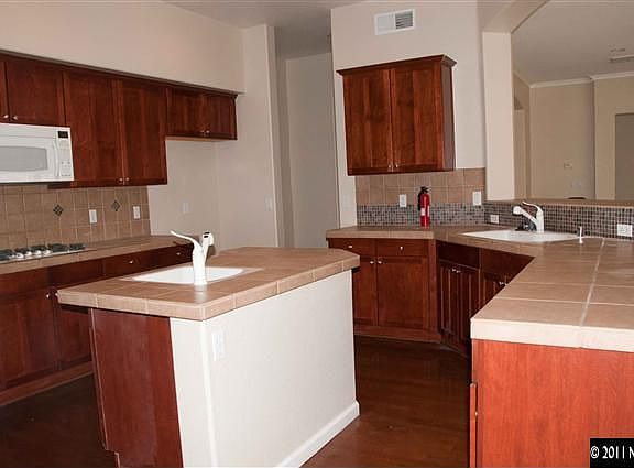 4th image of 2881 Oxley Dr