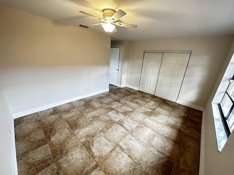 4326 Woodstock Dr #C — Photo 16
