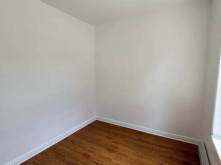 35 Conger St #2L — Photo 7