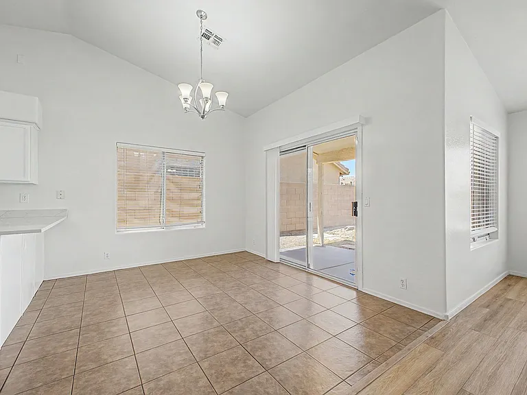 930 E Harwell Rd — Photo 29