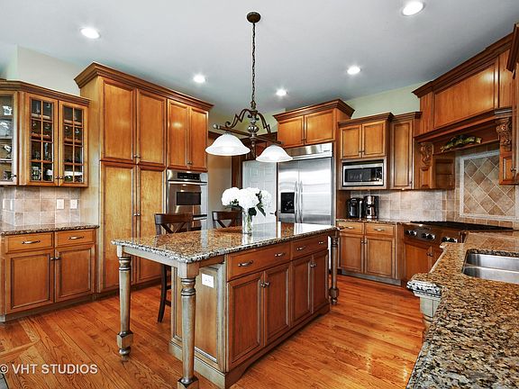 4th image of 4155 River View Dr