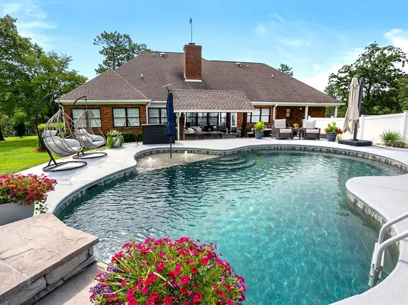 1411 Fox Ridge Rd, Eufaula, AL 36027