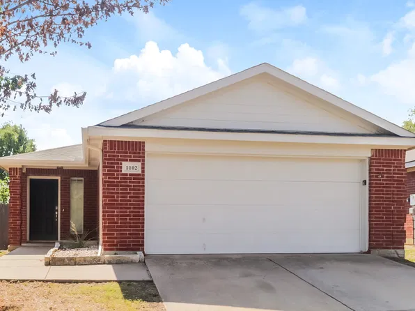 1102 Savage Dr, Denton, TX 76207