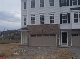 221 Eagle Dr, Cranberry Twp, PA 16066