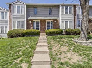 205 King Dr, Saint Charles, MO 63303