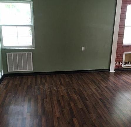 4th image of 1113 Melton Ave