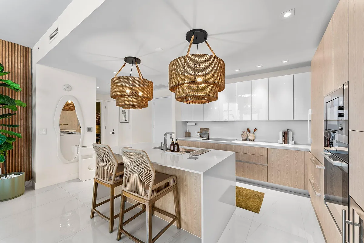 Building Photo - 3100 N Ocean Dr #H-1006