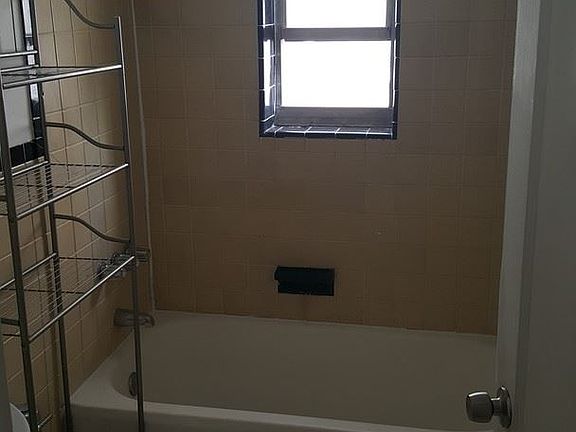 3rd image of 7128 Indian Creek Dr APT 7