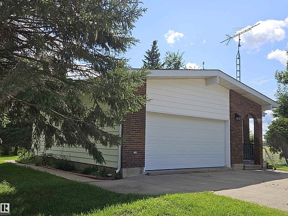 3rd image of 59441 Range Road 132