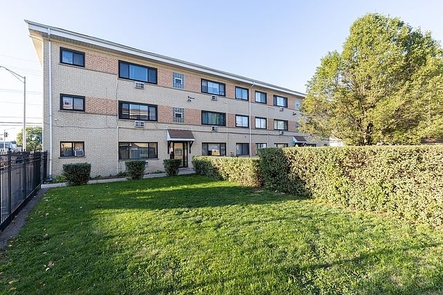 1st image of 34 S 19th Ave APT 2E