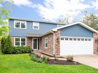 706 Morningside Dr, Naperville, IL 60563