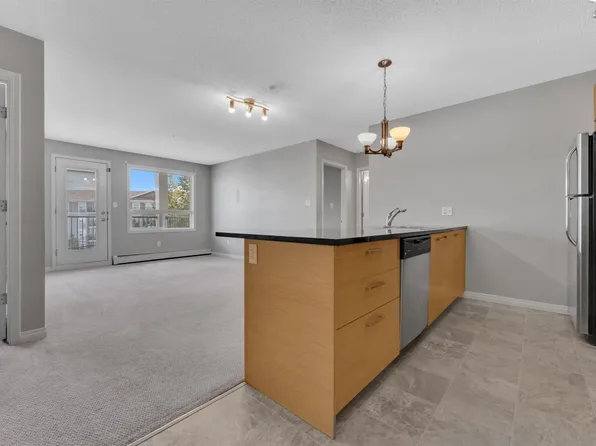 9351 Simpson Dr NW #3302, Edmonton, AB T6R 0N4