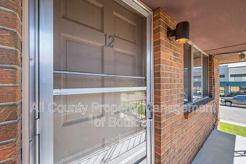1 bed, 1.0 bath, 500 sqft, $975 — Photo 3