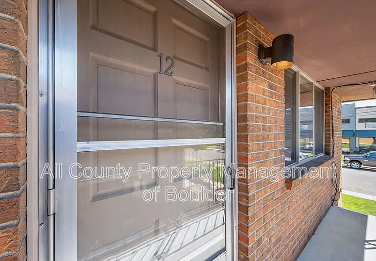 1353 Coffman St #12 — Photo 3