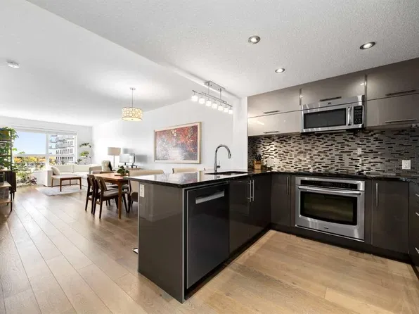 1110 S 3rd Ave NW #504, Calgary, AB T2N 4J3