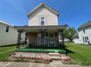 462 McKinley Ave, Newcomerstown, OH 43832