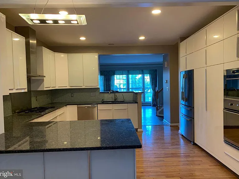 13689 Saint Johns Wood Pl — Photo 2
