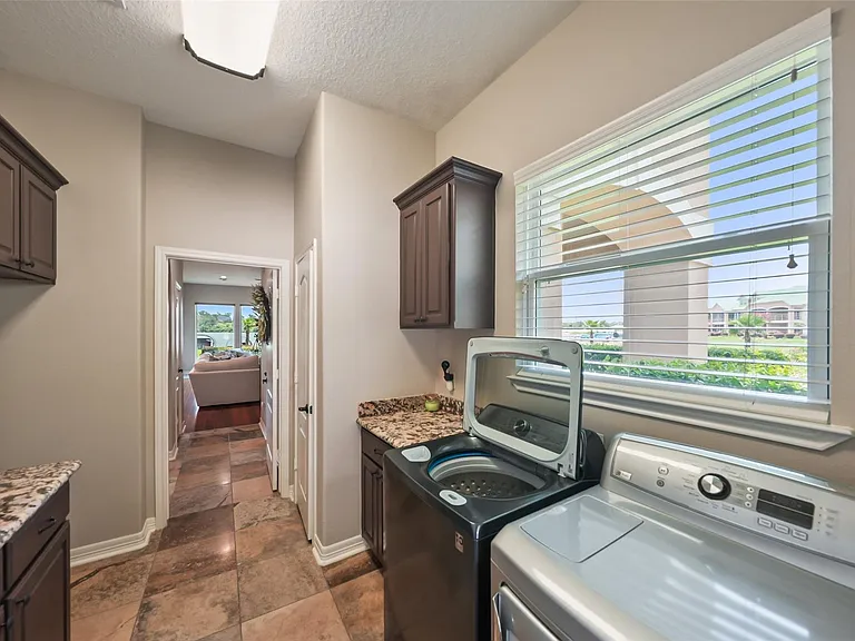 127 W Palm Blvd — Photo 15
