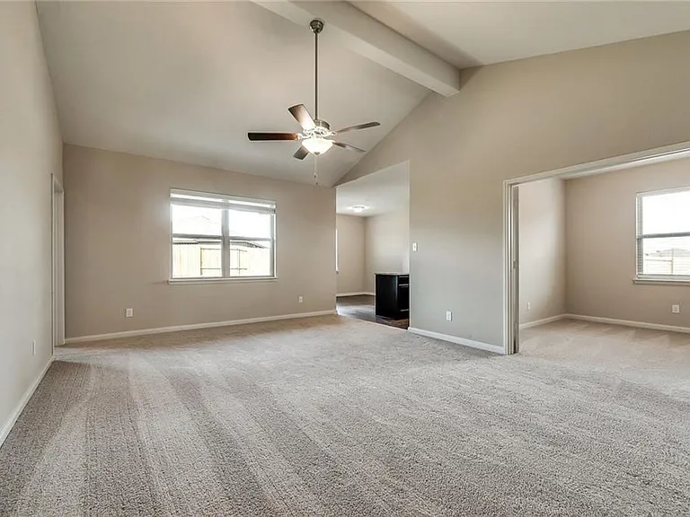 228 Ryan St — Photo 1