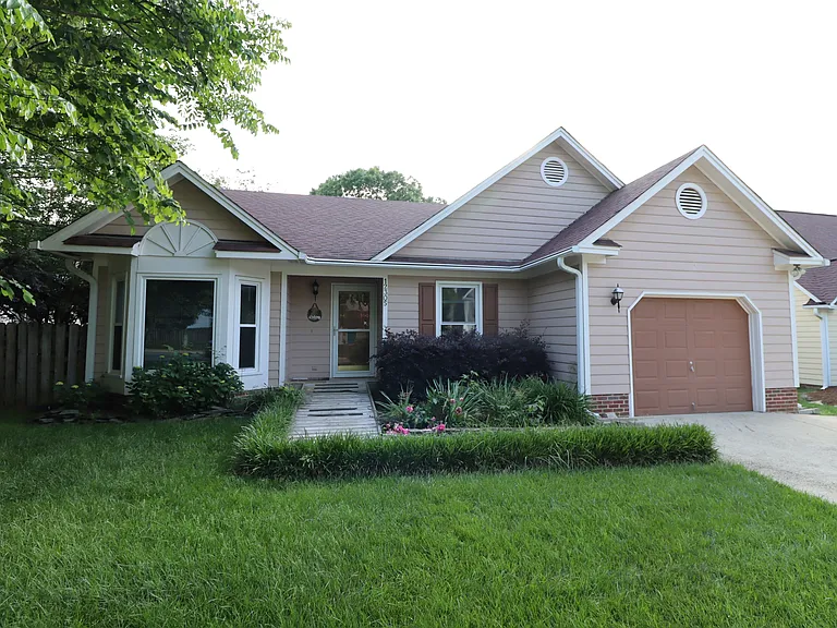 12305 Harcourt Dr — Photo 1