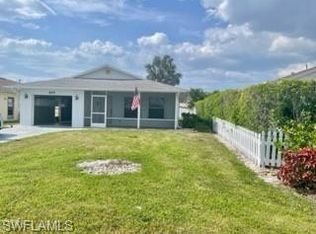 695 104th Ave N, Naples, FL 34108