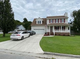 541 Raintree Rd, Jacksonville, NC 28540