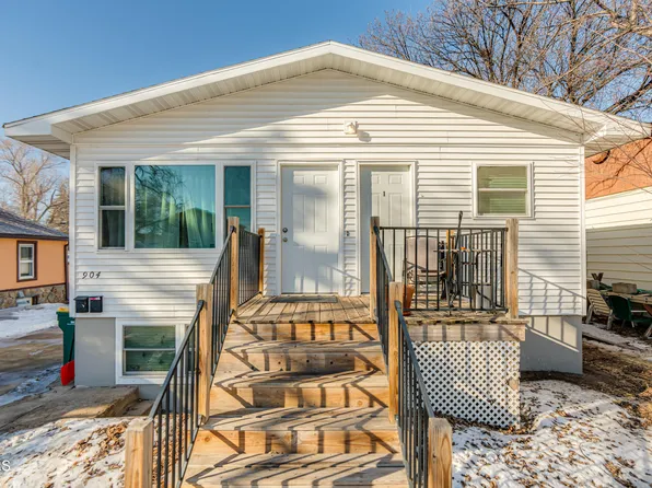 904 N 13th St, Bismarck, ND 58501
