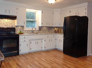 14 Hillside Rd, Tewksbury, MA 01876