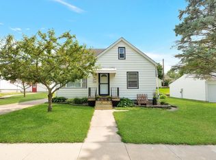 514 2nd Ave NE, Waverly, IA 50677