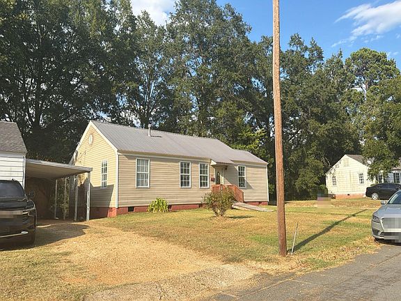 3rd image of 829 Crestwood Rd