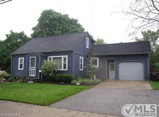 319 East Ave, Fremont, MI 49412