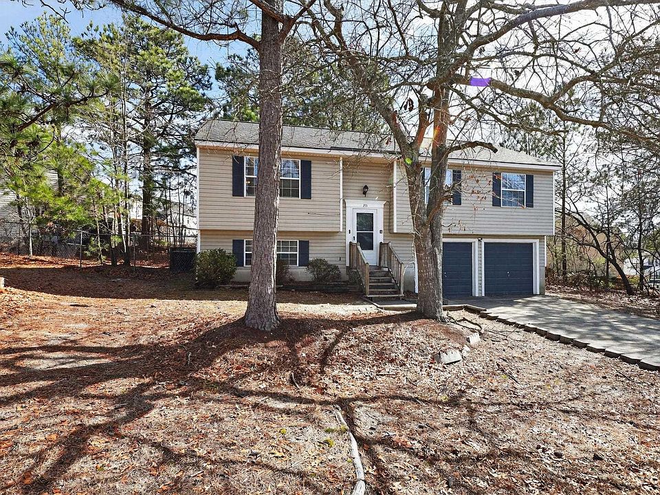 1st image of 215 Berry Ridge Cir