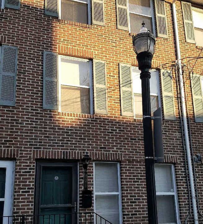 1st image of 806 Kirkwood St