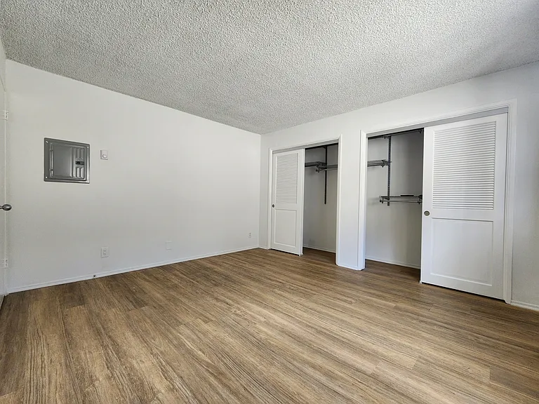 11838 Goshen Ave #7 — Photo 10