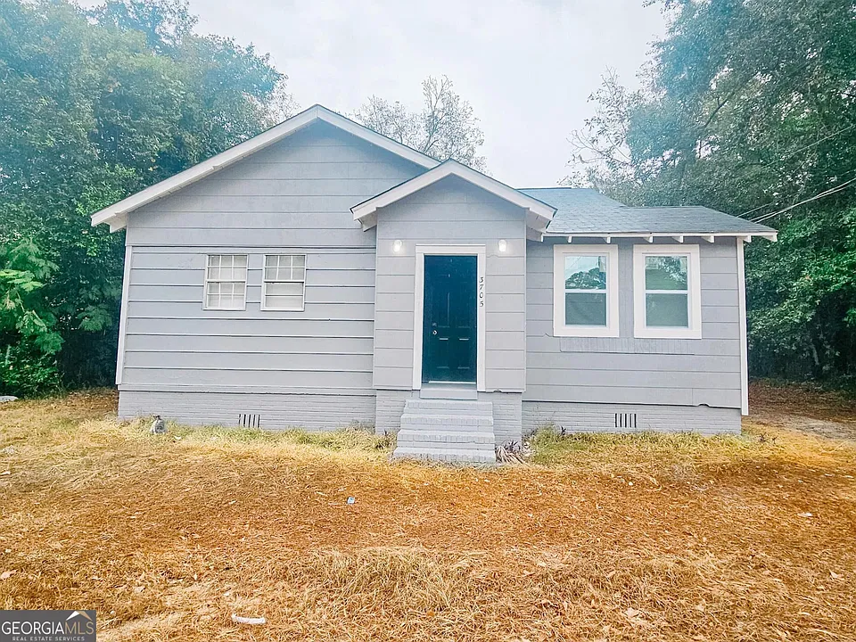 3705 Log Cabin Dr