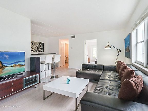 2nd image of 1545 Euclid Ave APT 2F