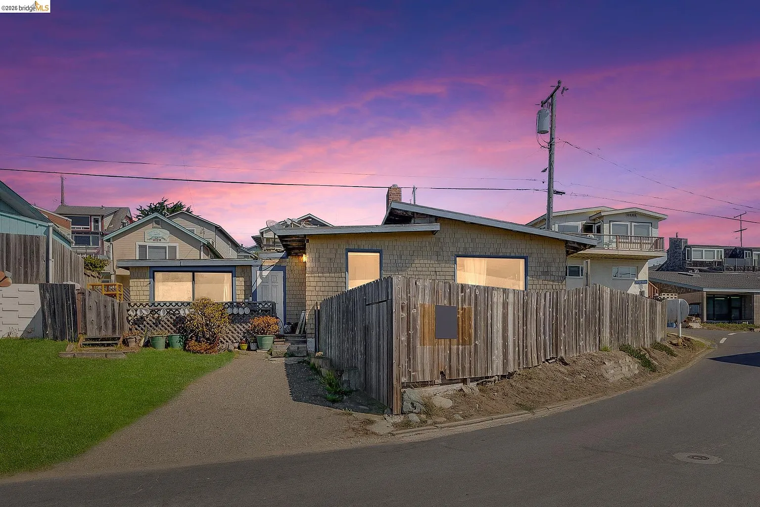 4 Beach Ave photo 1