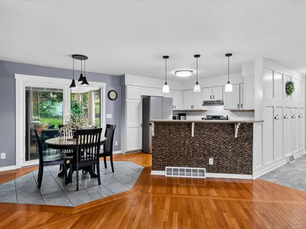 10880 Smokey Mountain Trl, Blue Mounds, WI 53517