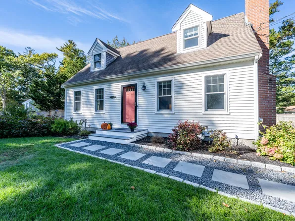 60 Shorewood Drive, Mashpee, MA 02649