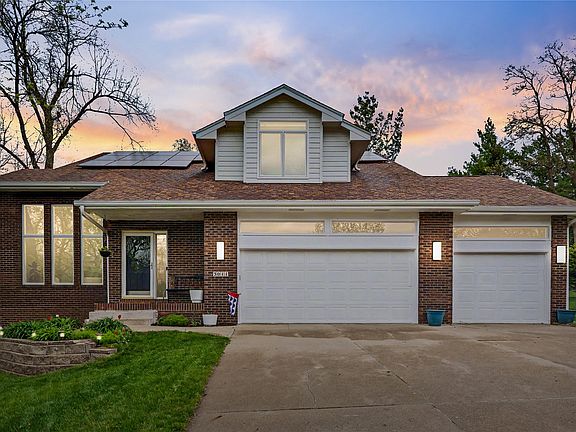 2nd image of 3011 Rhett Cir