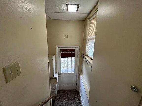 2nd image of 406 S 6th Ave
