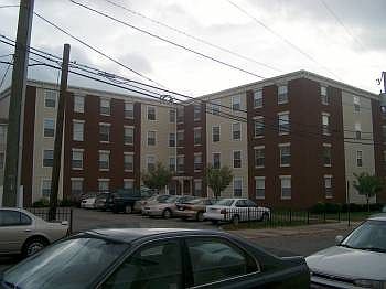 1st image of 707 W Cary St APT 304