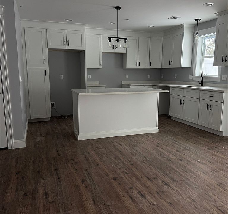 1st image of 321 Winthrop St #107