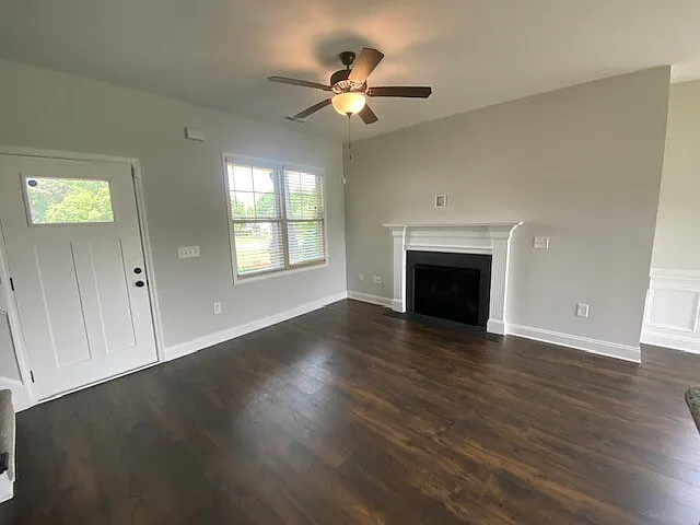 4 bed, 2.5 bath, 1882 sqft, $1,725 — Photo 3