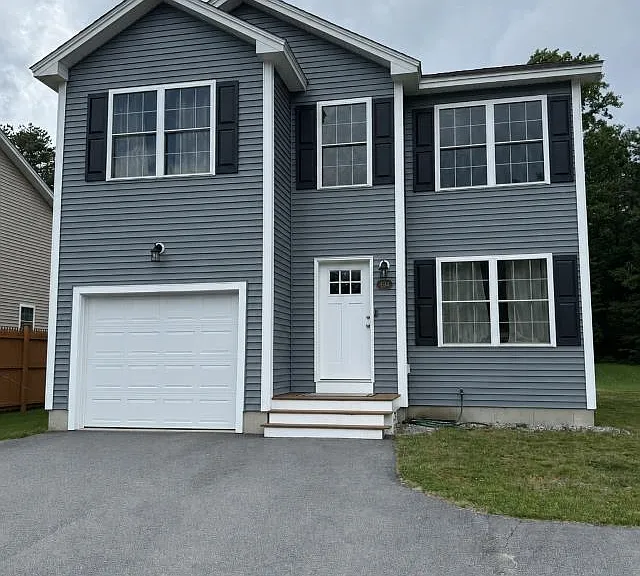 494 Youville St — Photo 2