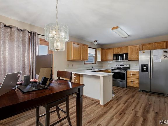 5th image of 4401 Sherman Park Dr