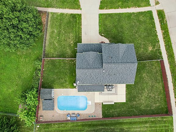 4th image of 5410 SE 31st St