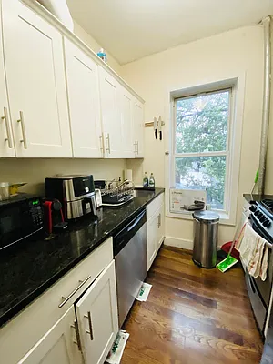 Rented by Nooklyn NYC LLC | media 33